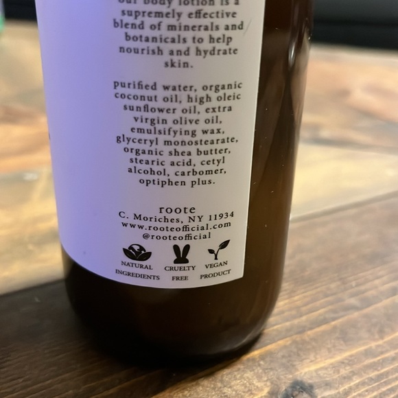 Botanical vegan lotion never opened- price per bottle. My personal favorite! ♥️ - Picture 4 of 10